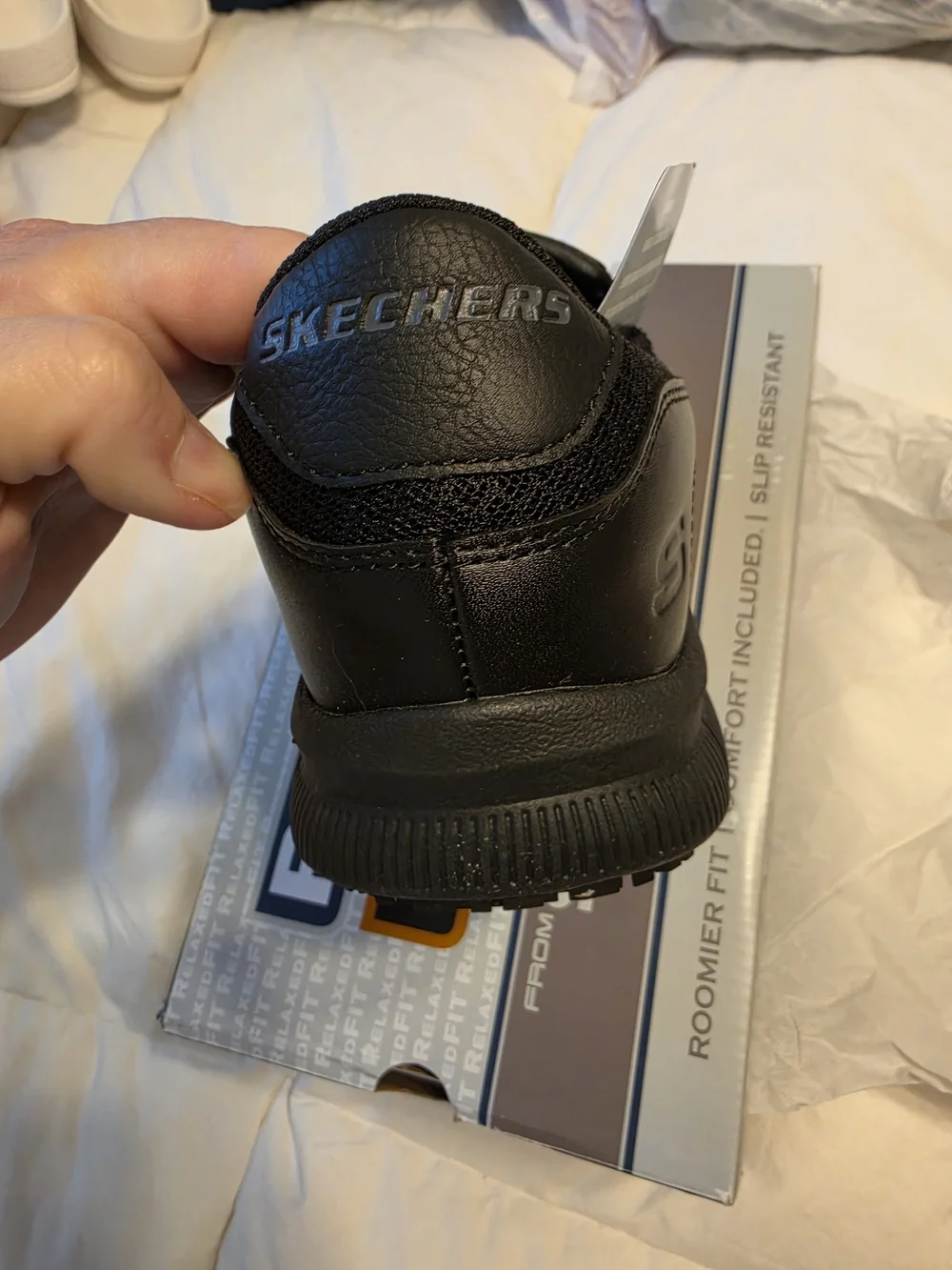 Skechers men slip